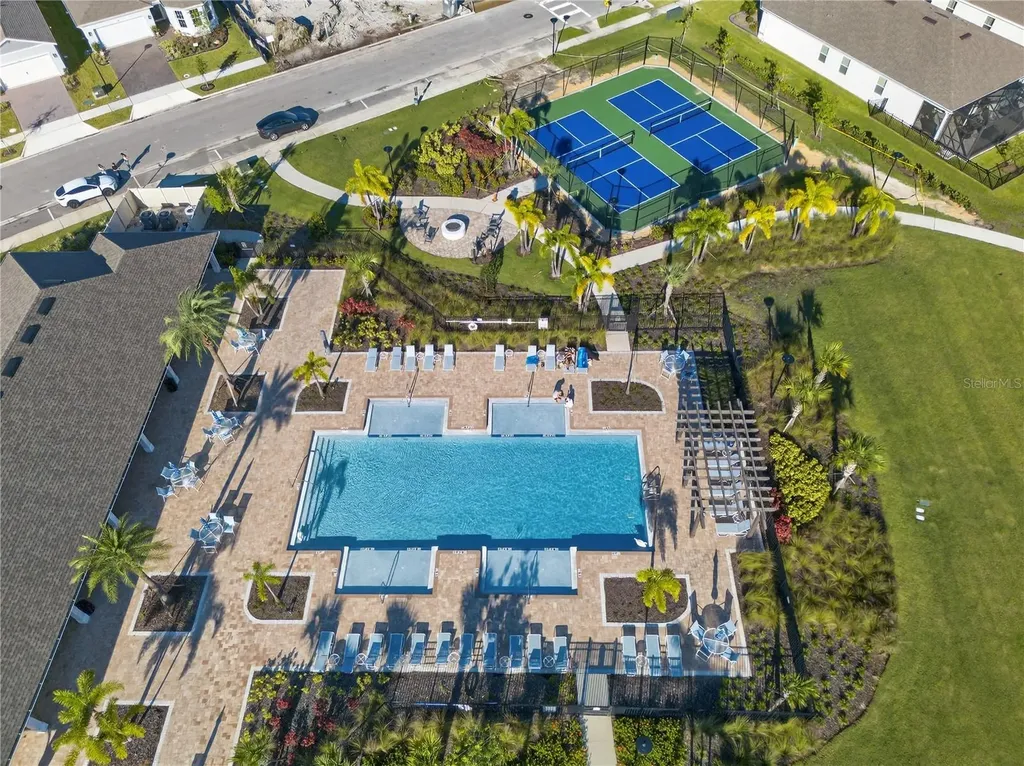 1845 Spring Shower Circle Kissimmee FL 34744