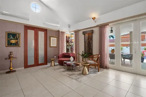 377 Corredor De La Arboleda Dorado PR 00646