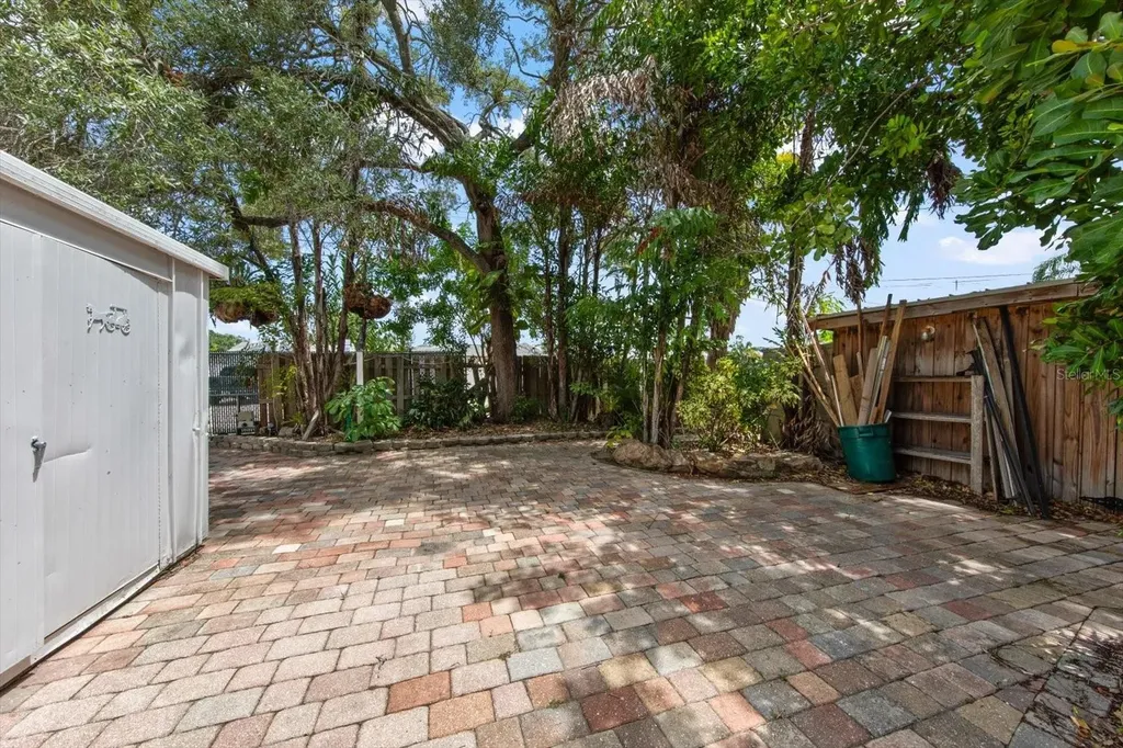 5015 20th Avenue N St Petersburg FL 33710