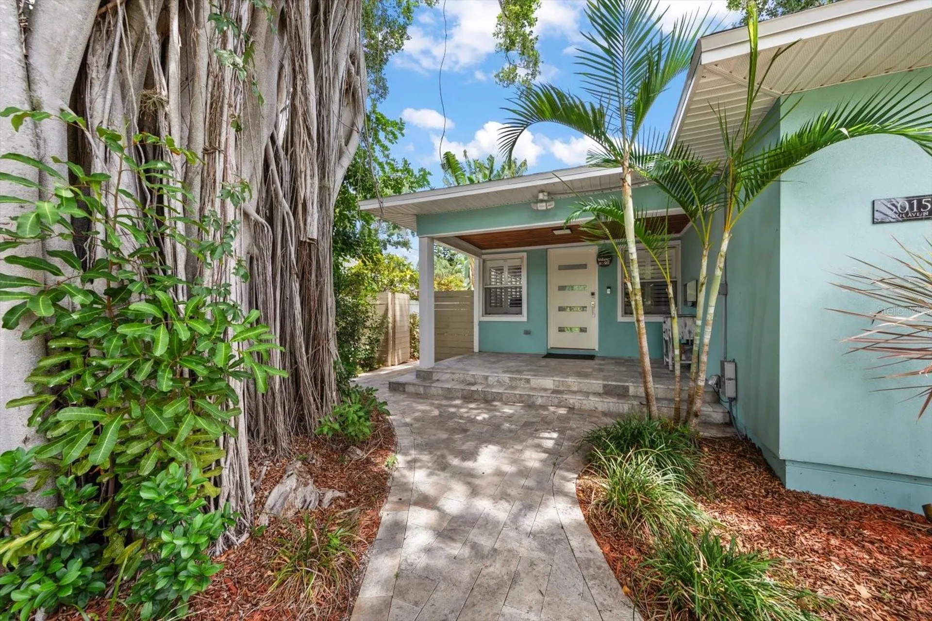 5015 20th Avenue N St Petersburg FL 33710