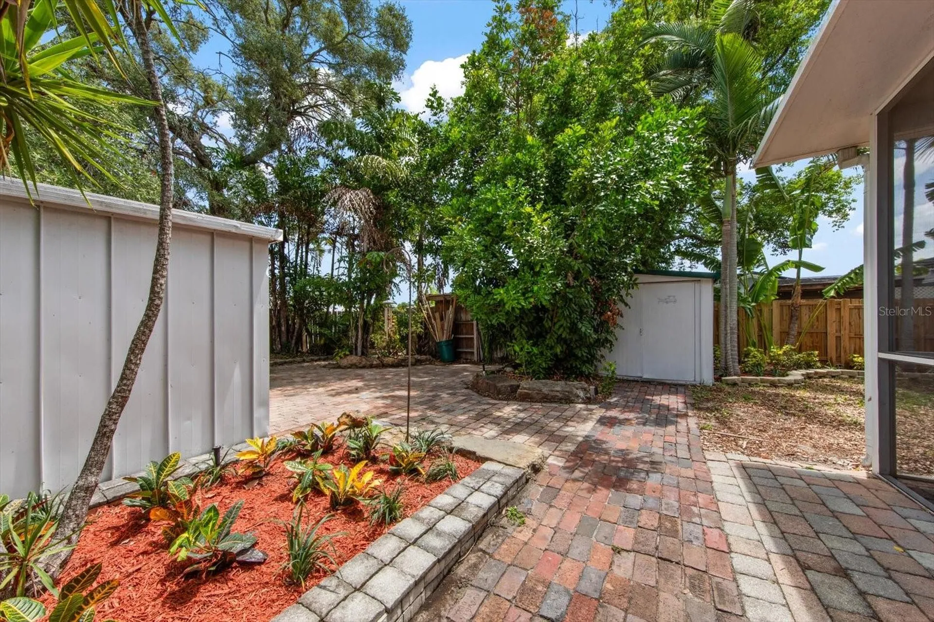 5015 20th Avenue N St Petersburg FL 33710