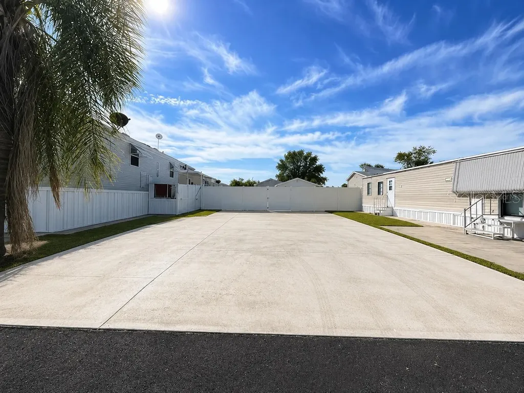 2215 73rd Street E Palmetto FL 34221