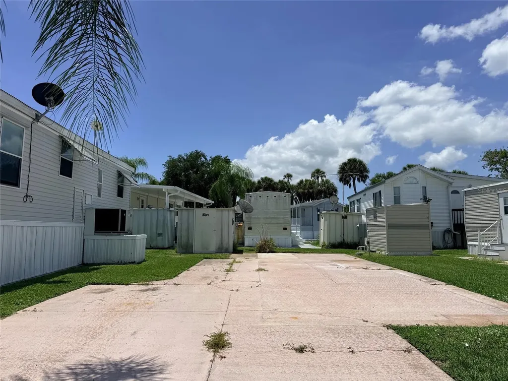 2215 73rd Street E Palmetto FL 34221