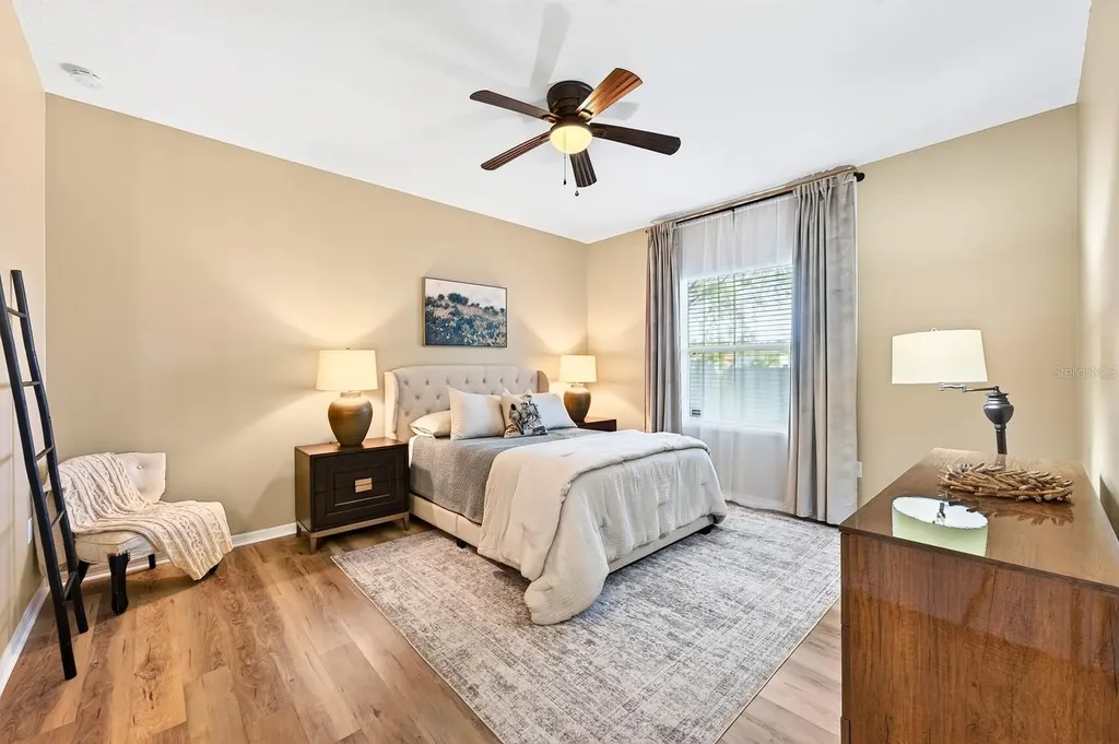 233 W Fiesta Key Loop Deland FL 32720