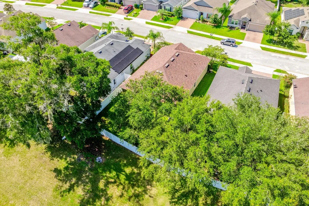 233 W Fiesta Key Loop Deland FL 32720