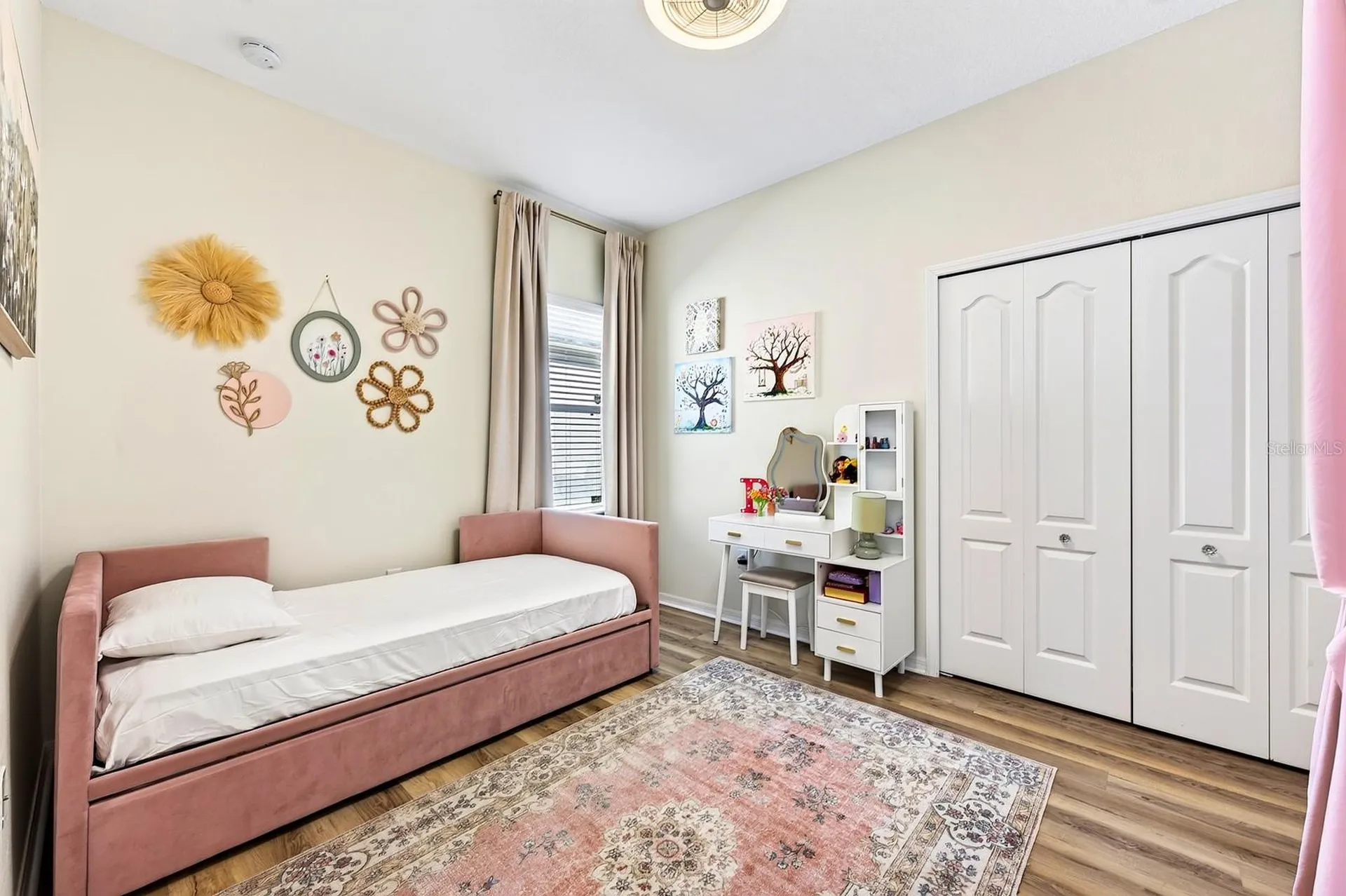 233 W Fiesta Key Loop Deland FL 32720