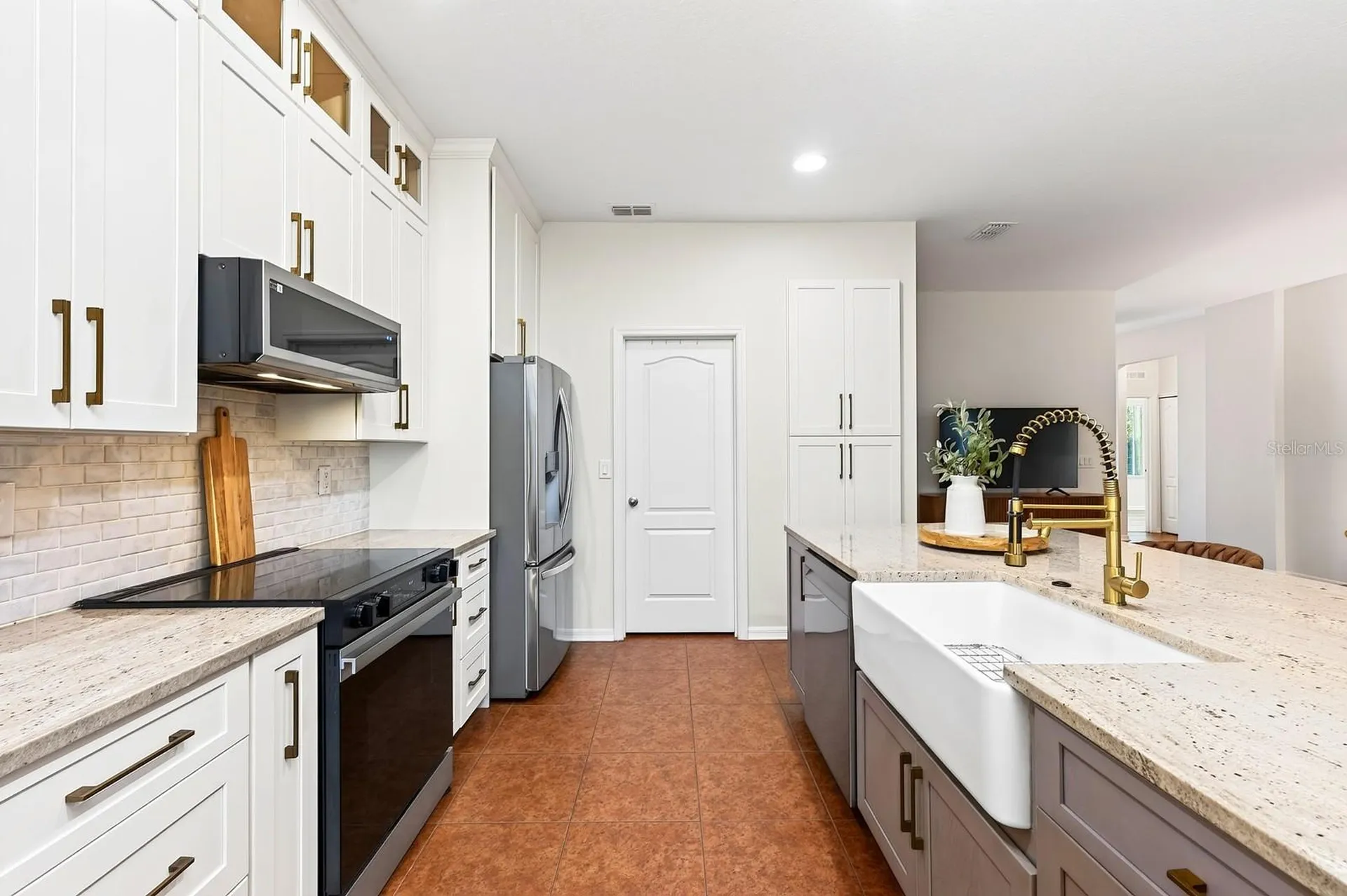 233 W Fiesta Key Loop Deland FL 32720