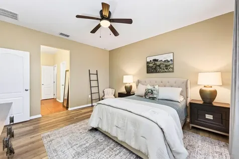233 W Fiesta Key Loop Deland FL 32720
