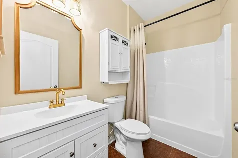 233 W Fiesta Key Loop Deland FL 32720