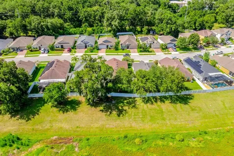 233 W Fiesta Key Loop Deland FL 32720