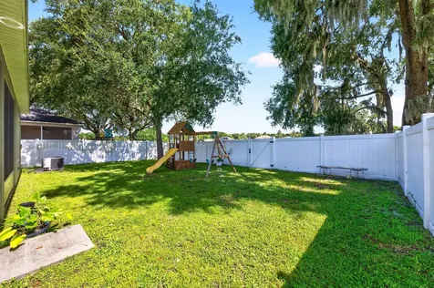 233 W Fiesta Key Loop Deland FL 32720