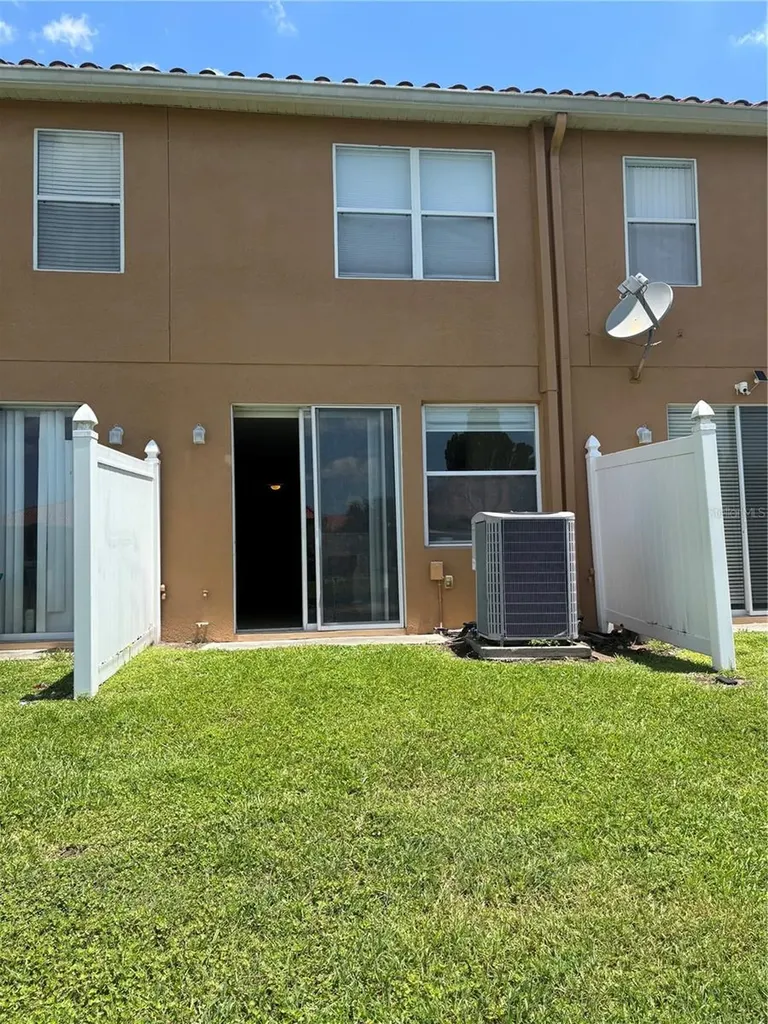 5479 Paradise Cay Circle Kissimmee FL 34746
