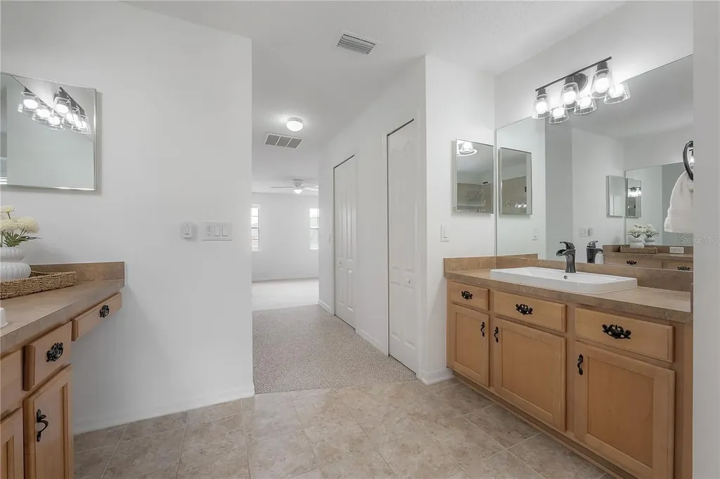Wesley Chapel FL 33543