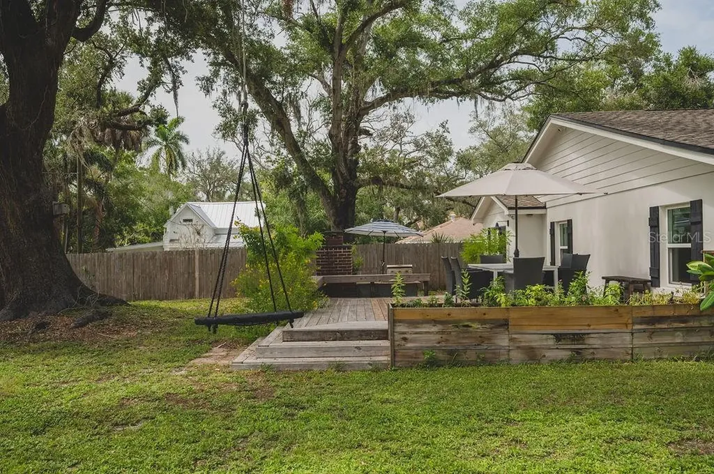 216 18th Street E Bradenton FL 34208