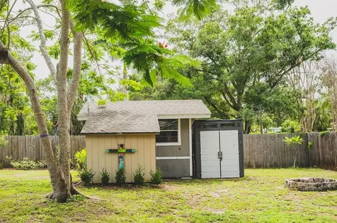 216 18th Street E Bradenton FL 34208