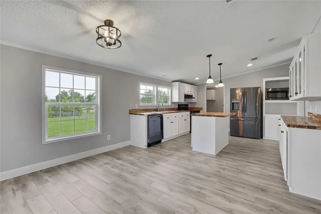 36125 White Fir Way Dade City FL 33525