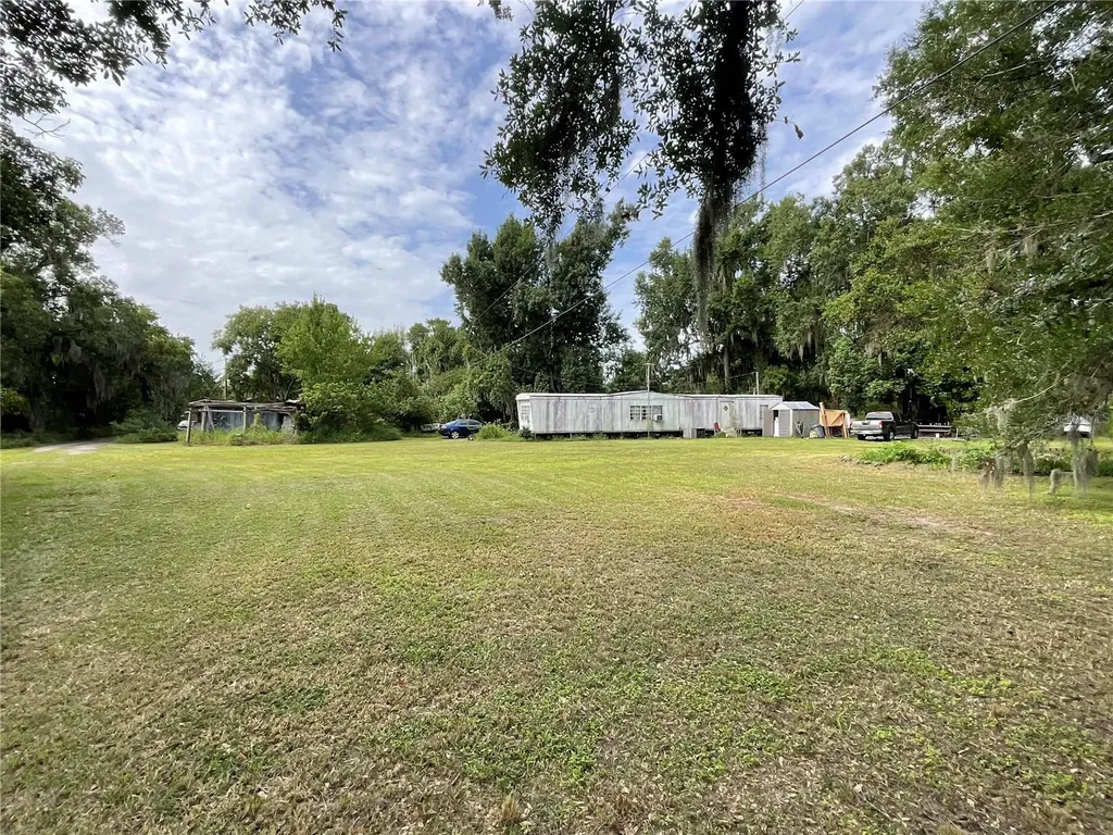 3406 Holloway Road Plant City FL 33567