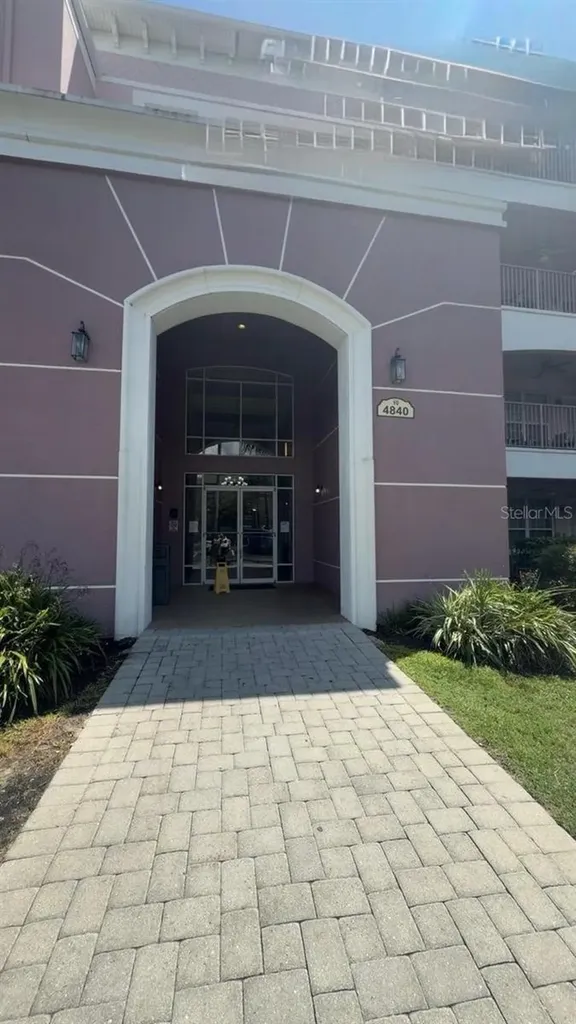 4840 Cayview Avenue Orlando FL 32819