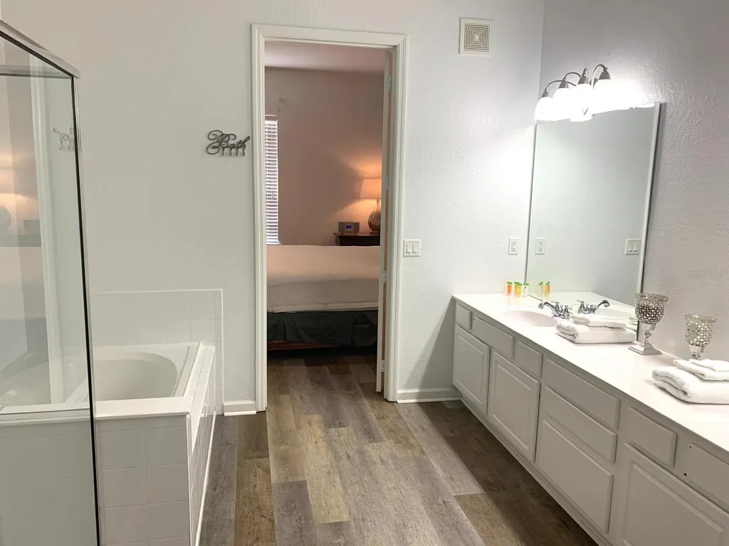 4840 Cayview Avenue Orlando FL 32819
