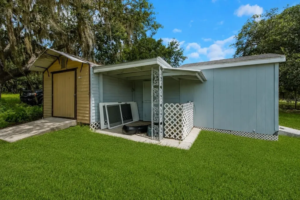 7438 Cr 663 Bushnell FL 33513