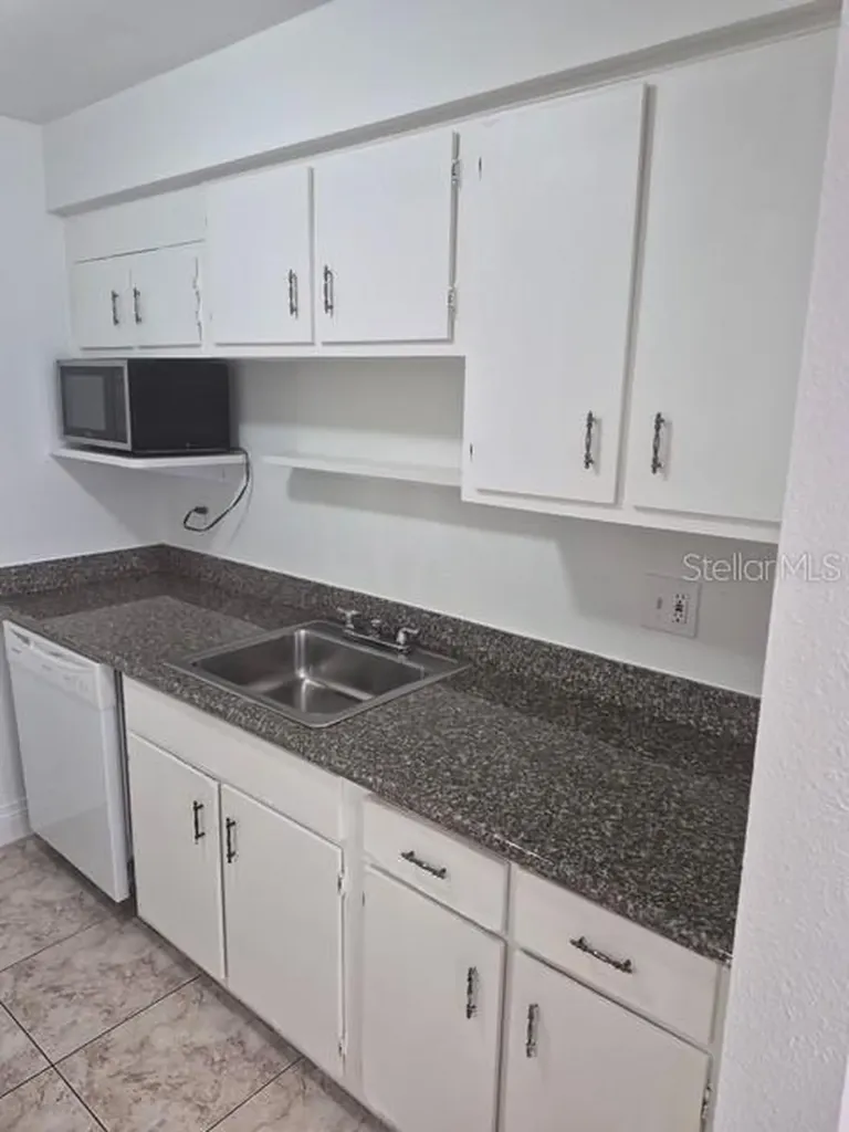 9110 Tudor Drive Tampa FL 33615