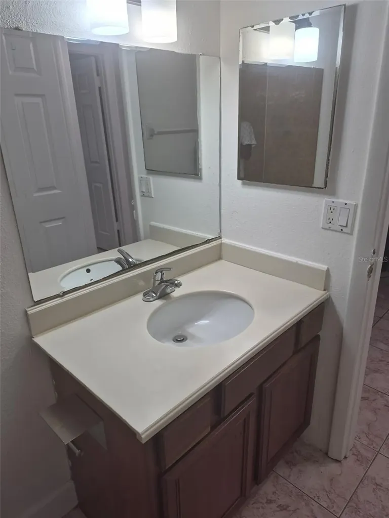 9110 Tudor Drive Tampa FL 33615
