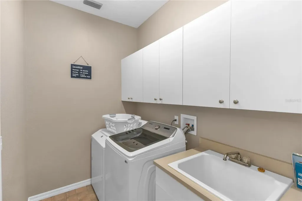 325 Hazeltine Drive Debary FL 32713
