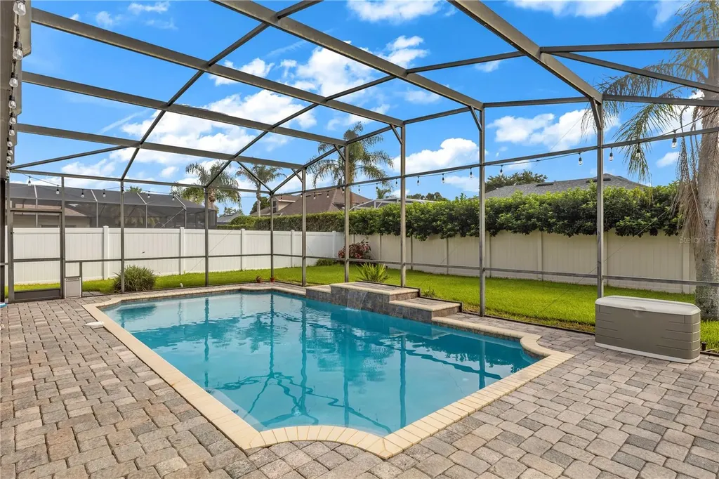 325 Hazeltine Drive Debary FL 32713