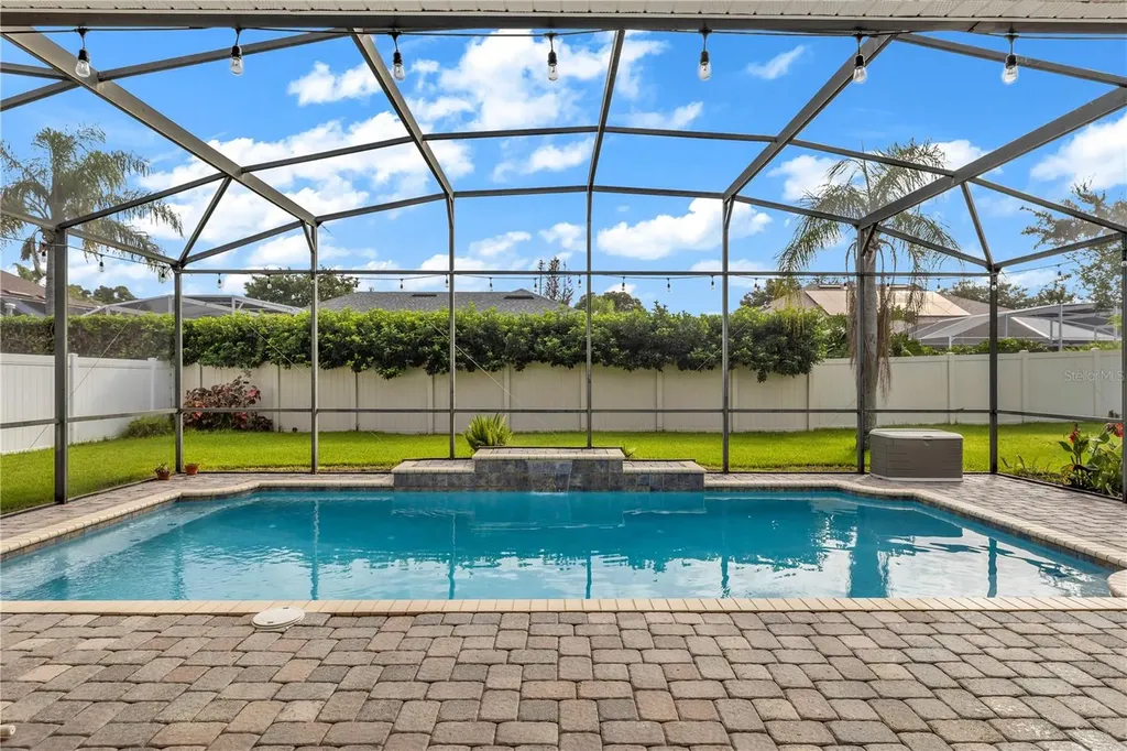 325 Hazeltine Drive Debary FL 32713