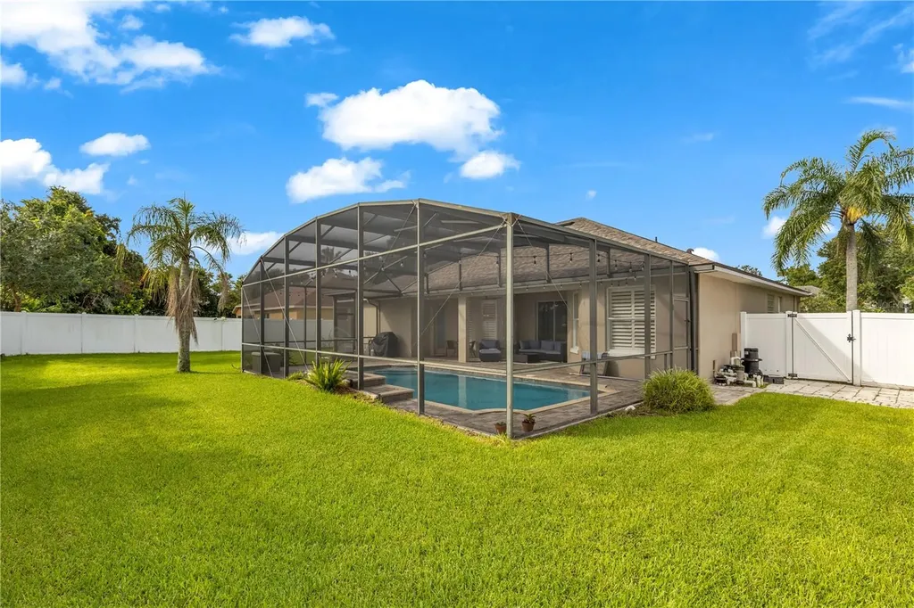 325 Hazeltine Drive Debary FL 32713
