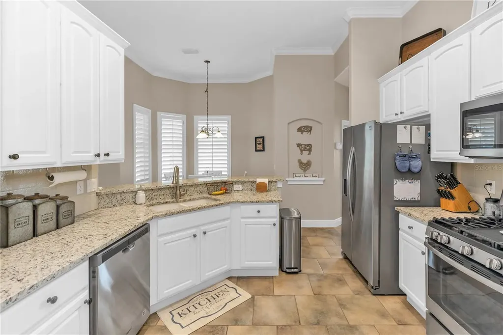 325 Hazeltine Drive Debary FL 32713
