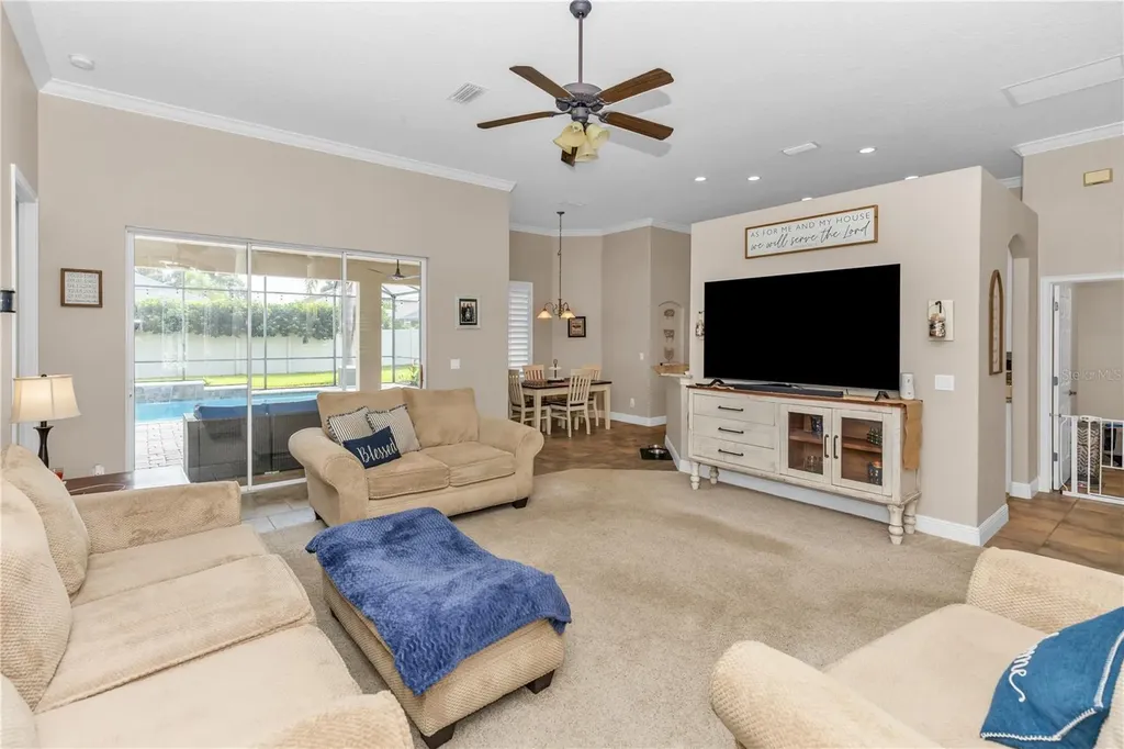 325 Hazeltine Drive Debary FL 32713