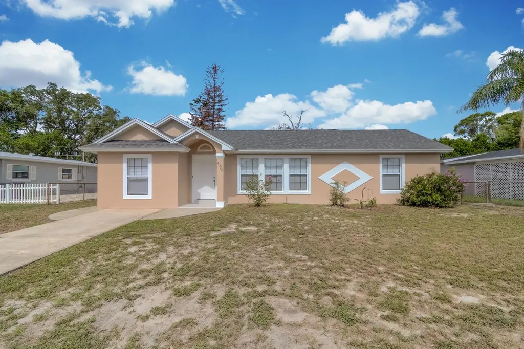 2322 Vincent Road Orlando FL 32817