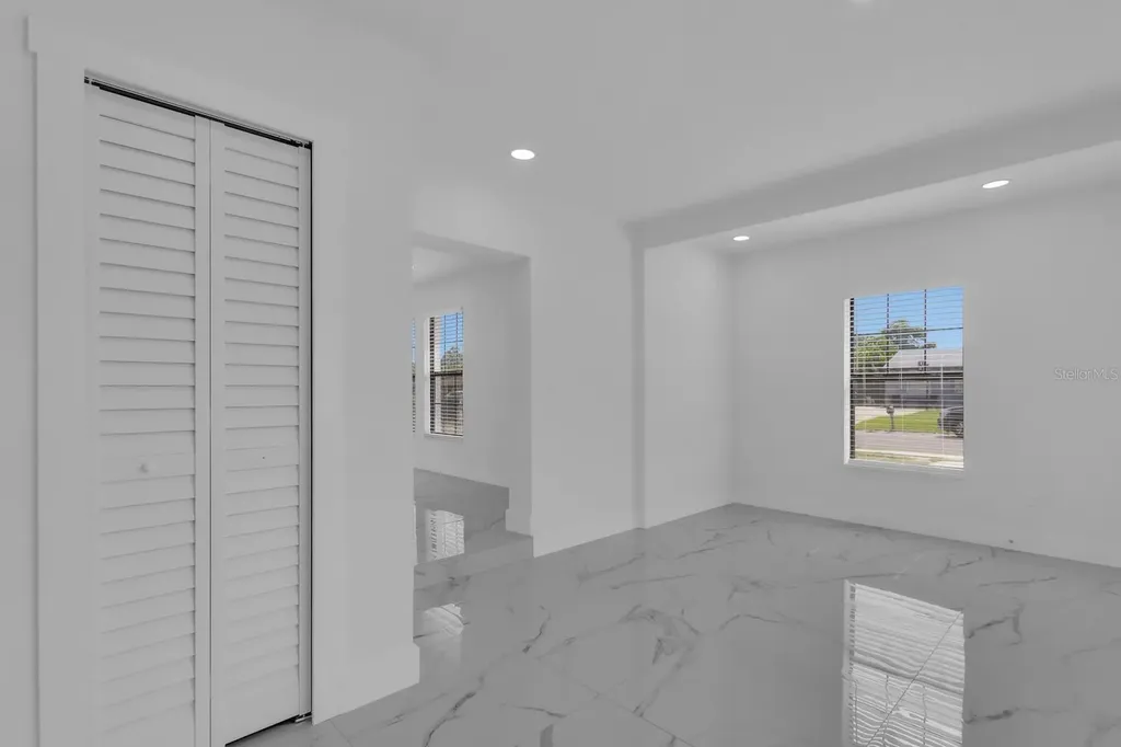 2322 Vincent Road Orlando FL 32817