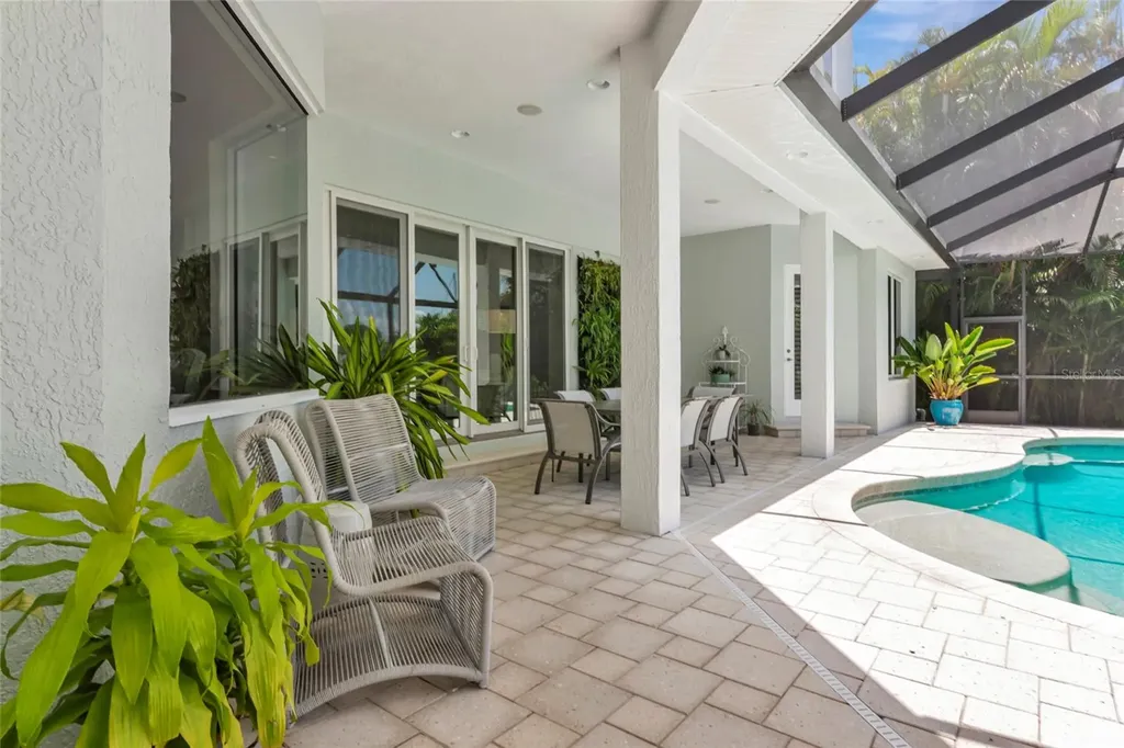 7631 Cove Terrace Sarasota FL 34231