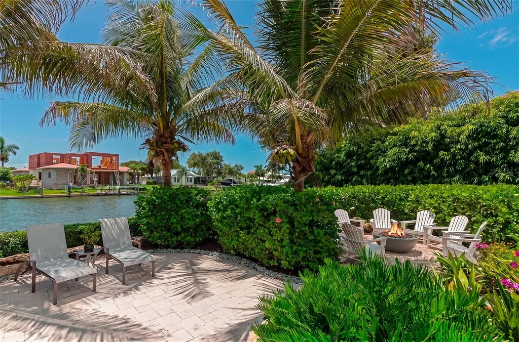 7631 Cove Terrace Sarasota FL 34231