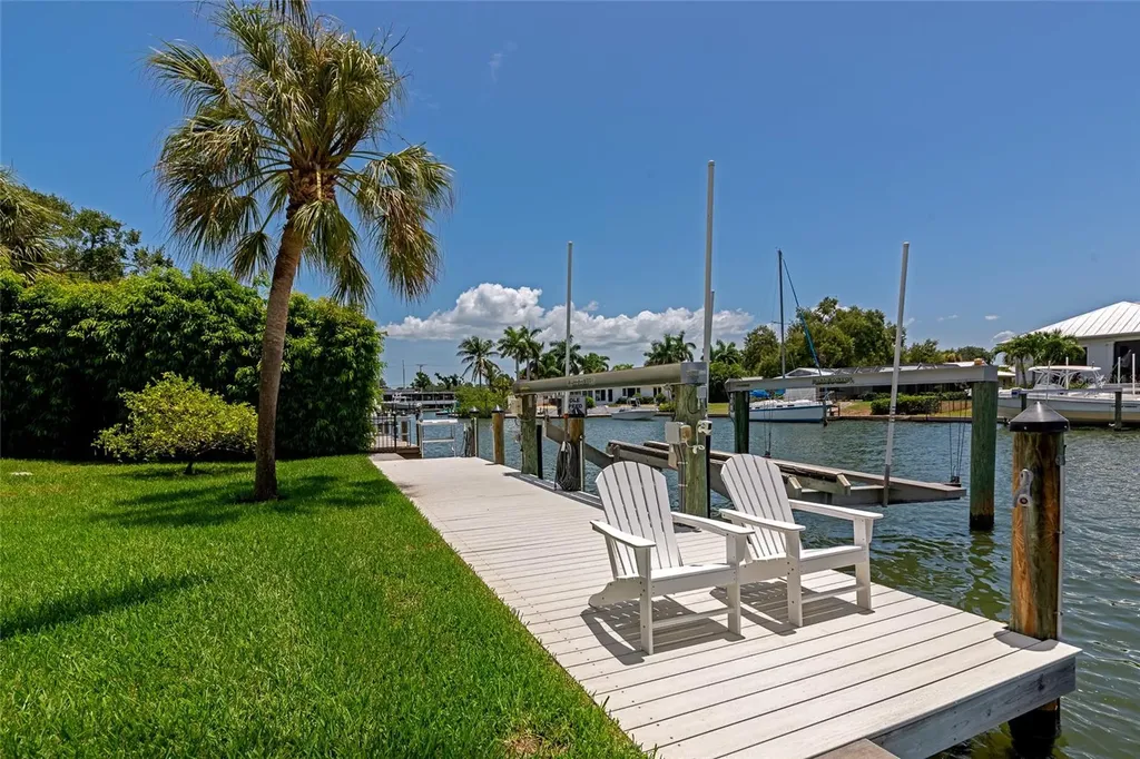 7631 Cove Terrace Sarasota FL 34231