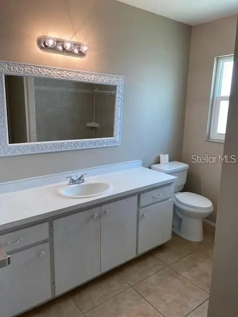 3654 Pin Oaks Street Sarasota FL 34232