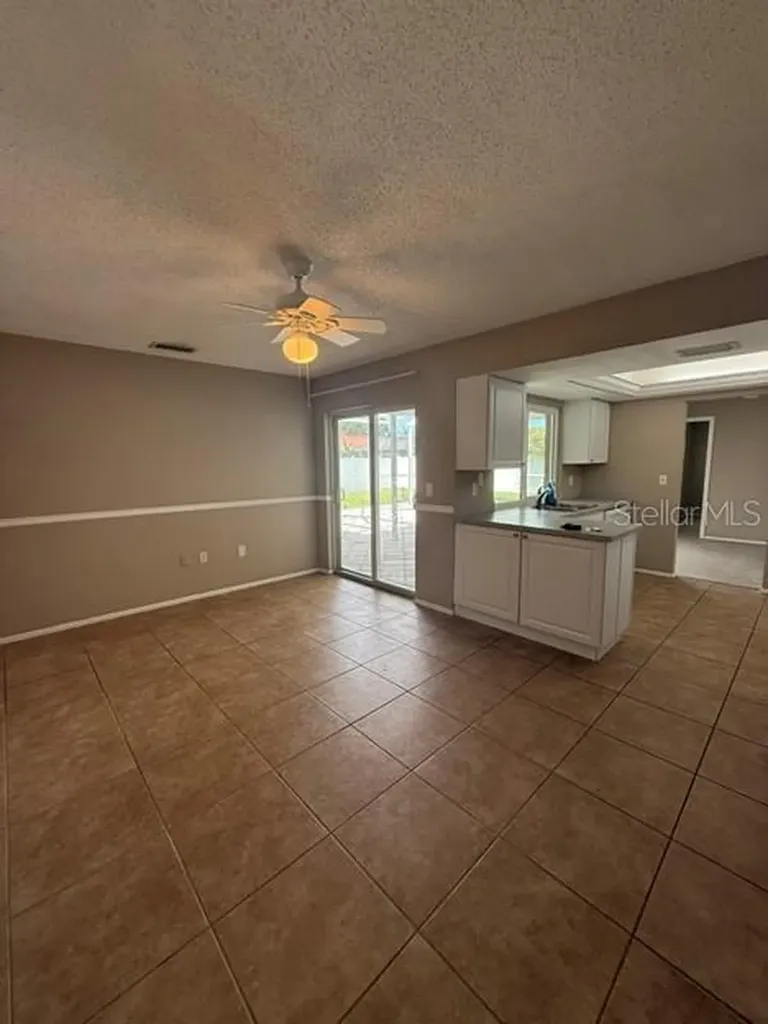 3654 Pin Oaks Street Sarasota FL 34232