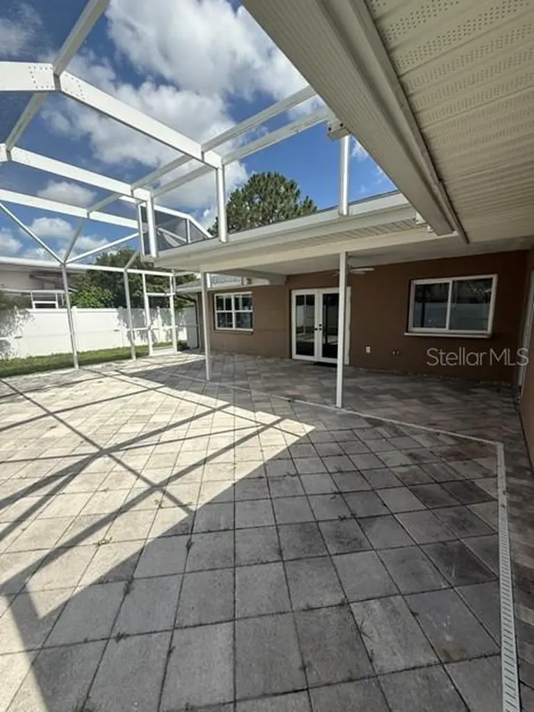 3654 Pin Oaks Street Sarasota FL 34232