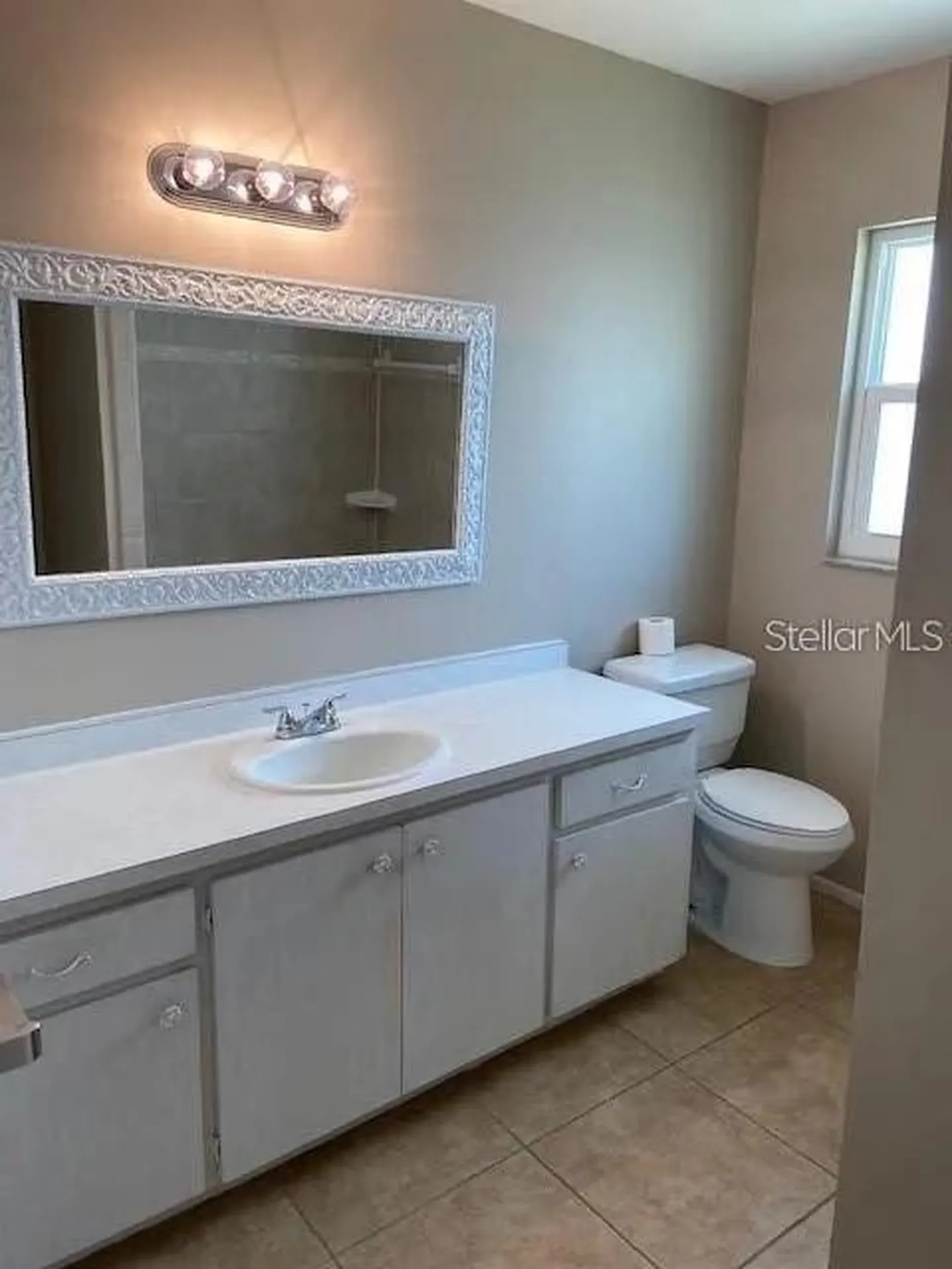 3654 Pin Oaks Street Sarasota FL 34232