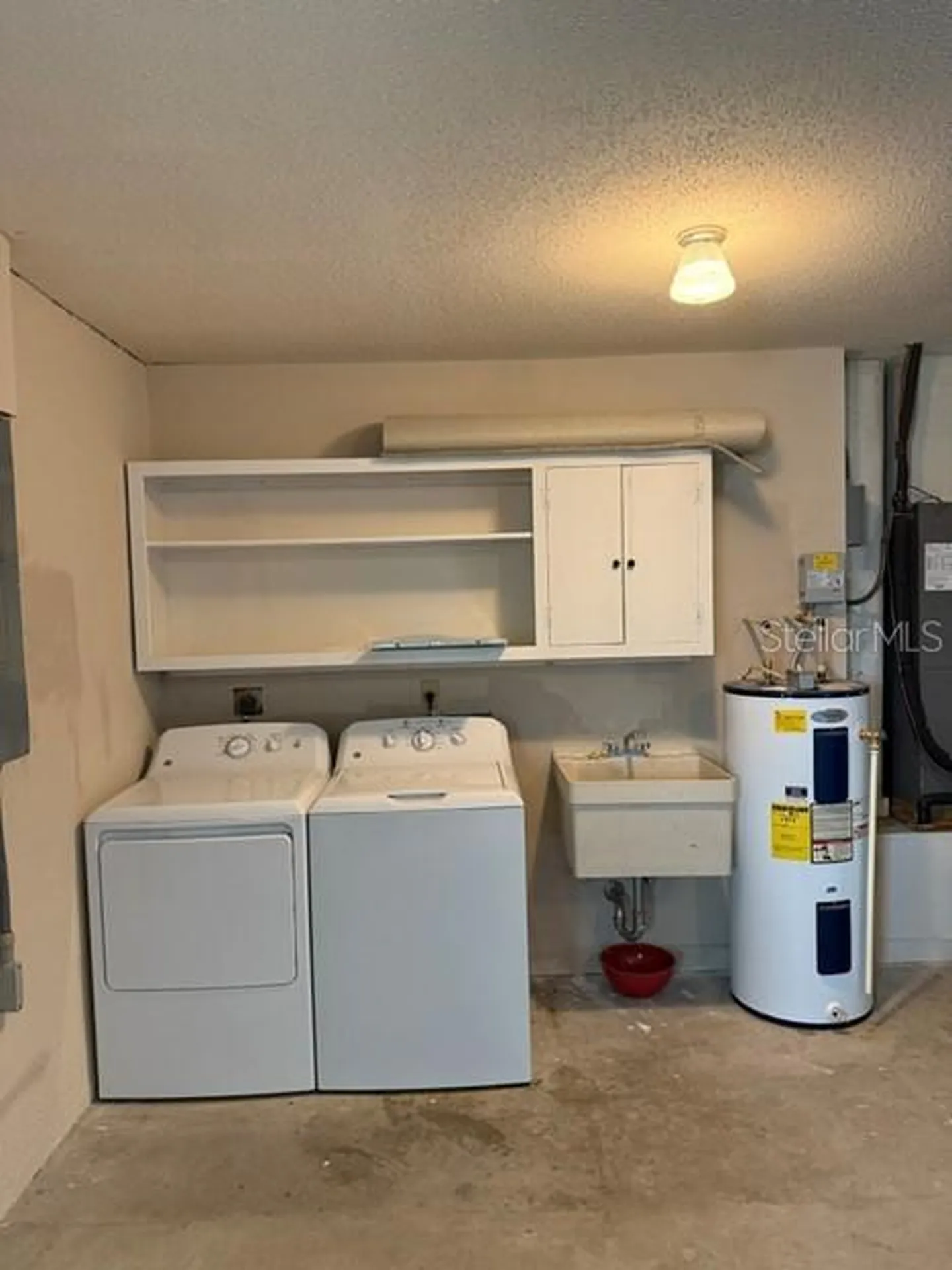 3654 Pin Oaks Street Sarasota FL 34232