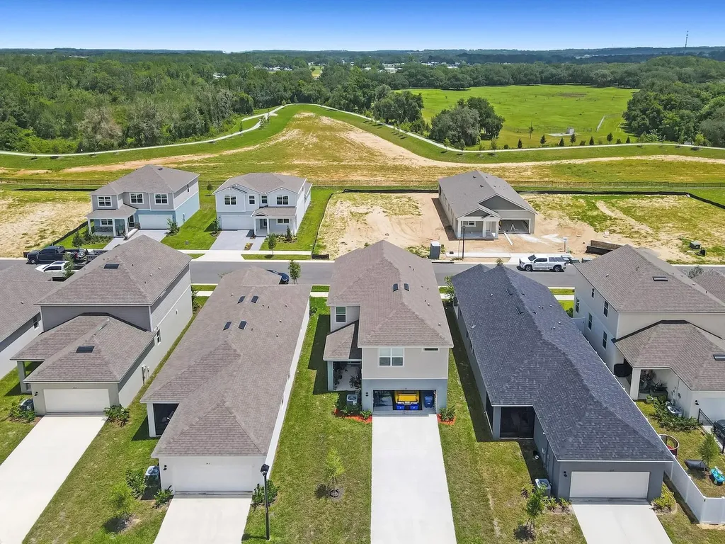 353 Free Range Drive Groveland FL 34736