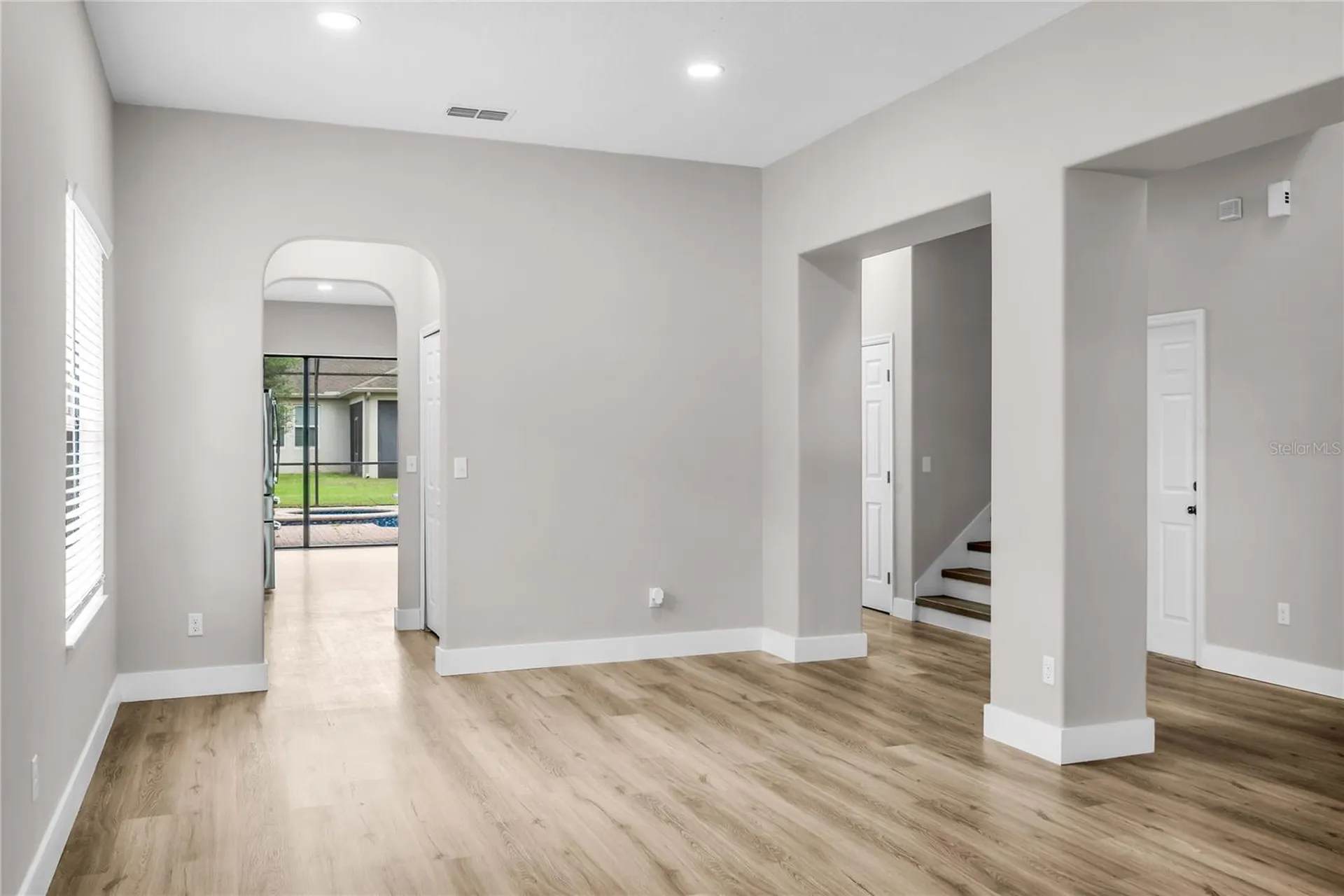 563 Lake Davenport Circle Davenport FL 33837