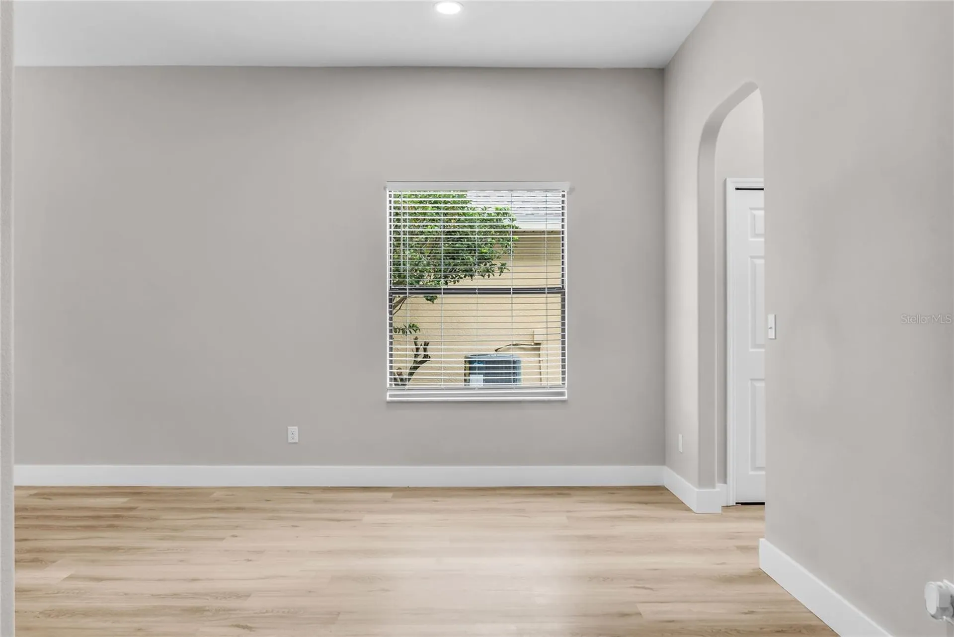 563 Lake Davenport Circle Davenport FL 33837
