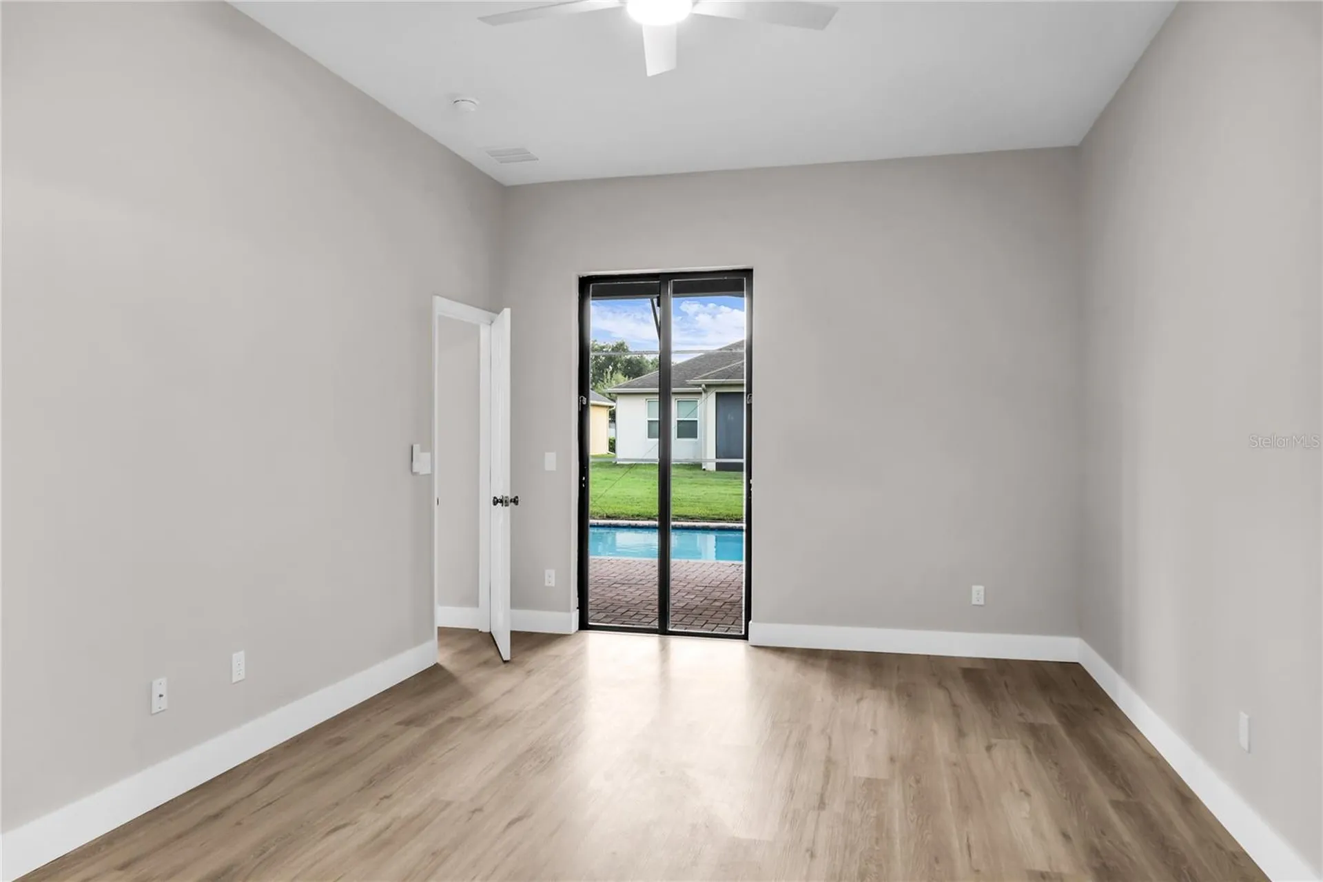 563 Lake Davenport Circle Davenport FL 33837