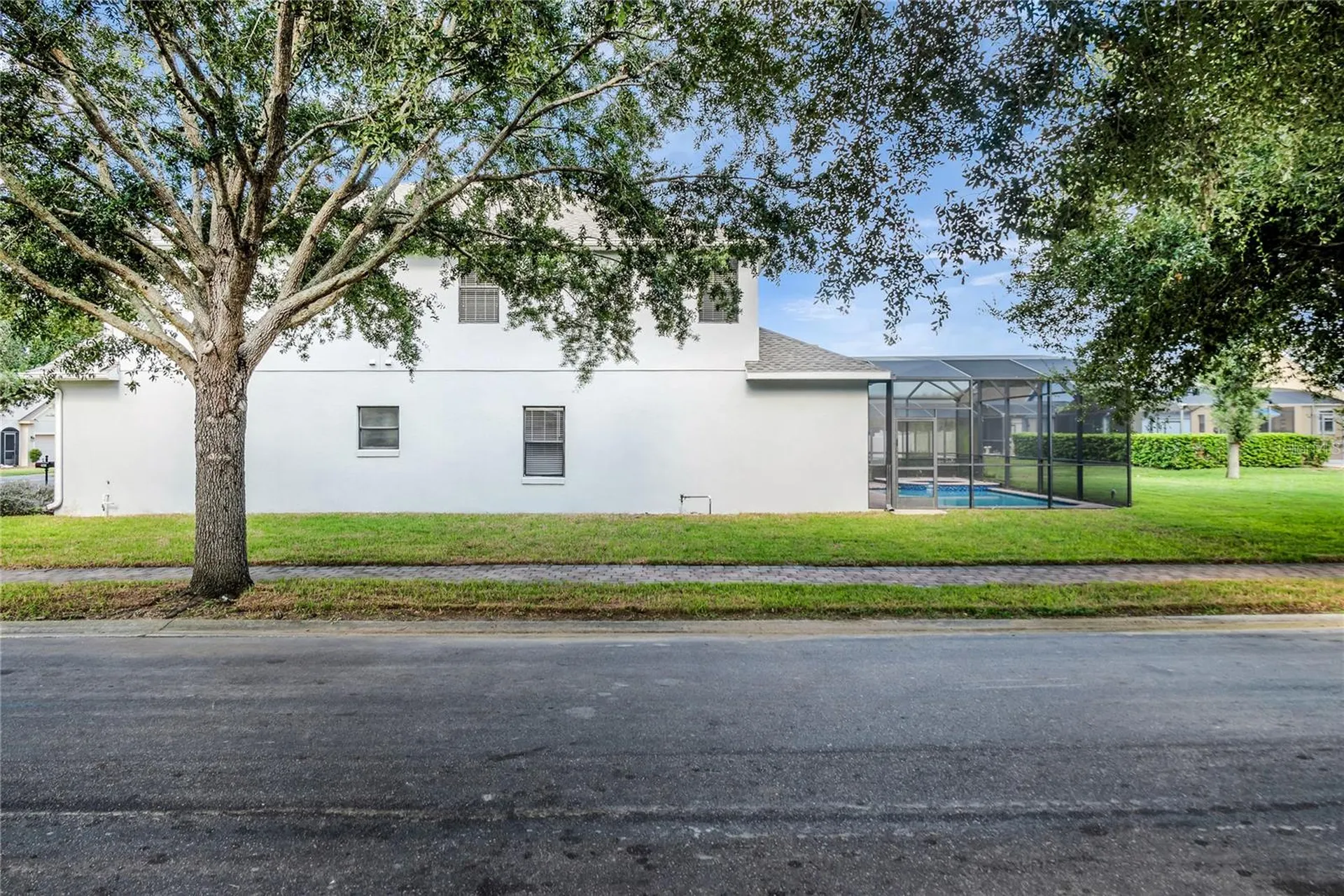 563 Lake Davenport Circle Davenport FL 33837