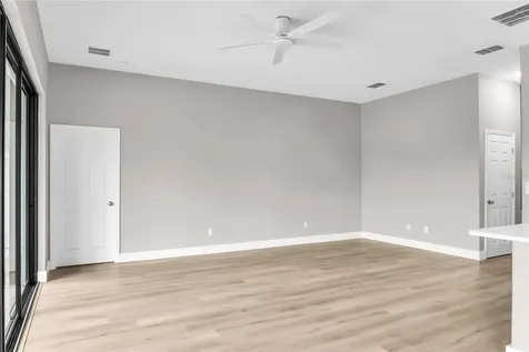 563 Lake Davenport Circle Davenport FL 33837