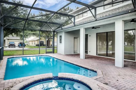 563 Lake Davenport Circle Davenport FL 33837