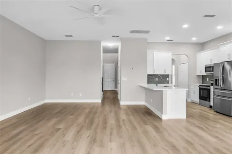 563 Lake Davenport Circle Davenport FL 33837